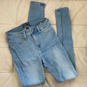 Abercrombie & Fitch Low Rise Jean Leggings Size 24 or 00